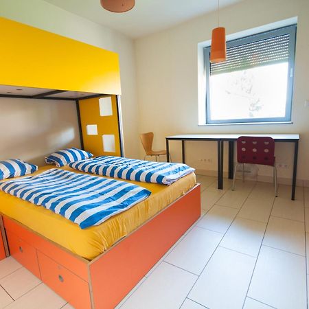 Simbol Rooms With Free Private Parking Ljubljana Szoba fotó