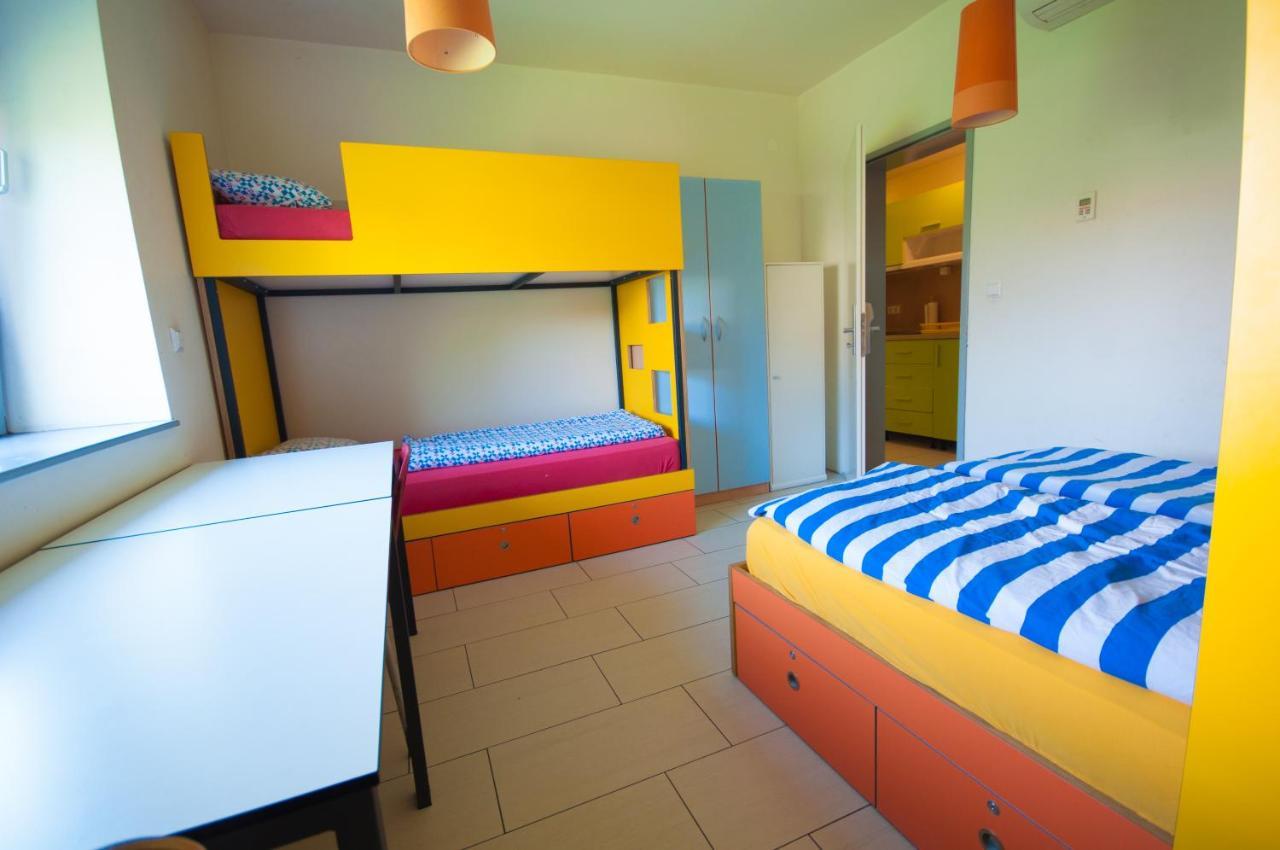 Simbol Rooms With Free Private Parking Ljubljana Szoba fotó